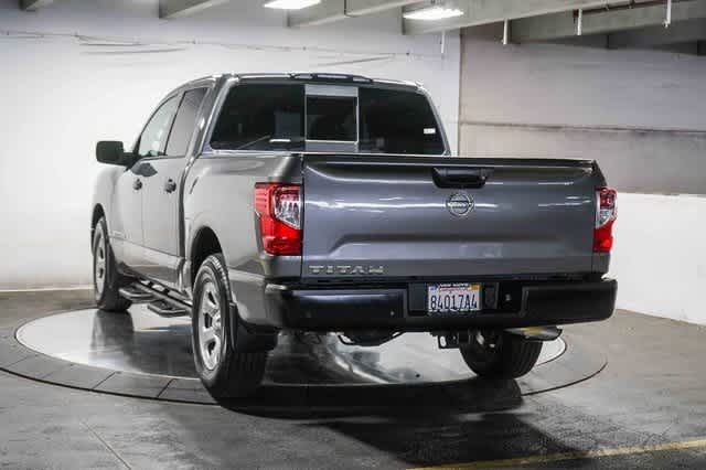 Nissan Titan S 2021