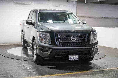 Nissan Titan S 2021