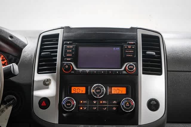 Nissan Frontier SV V6 2017