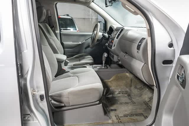 Nissan Frontier SV V6 2017