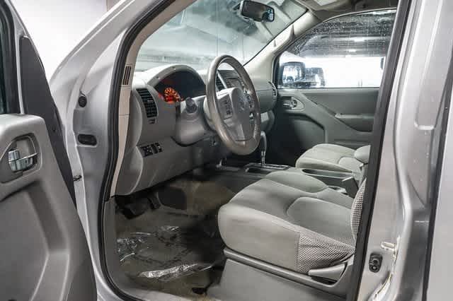 Nissan Frontier SV V6 2017