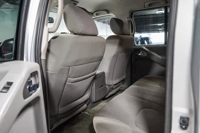 Nissan Frontier SV V6 2017