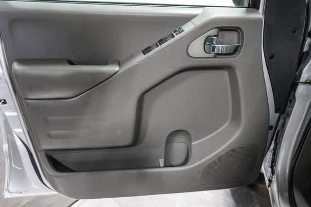 Nissan Frontier SV V6 2017