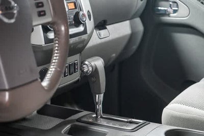 Nissan Frontier SV V6 2017