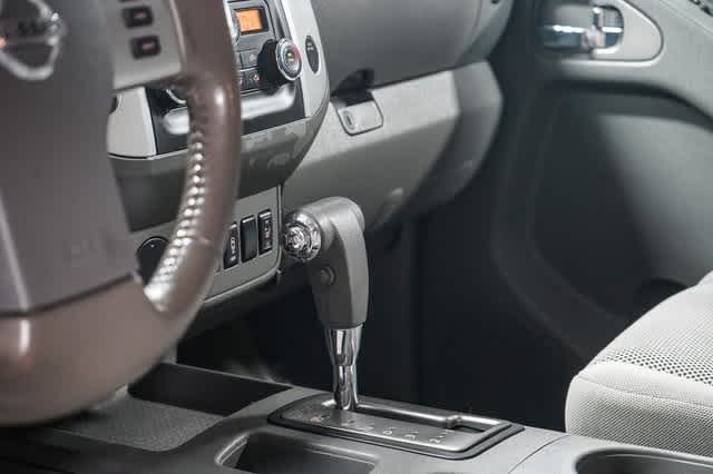 Nissan Frontier SV V6 2017