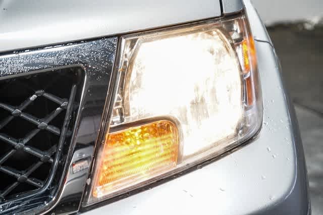 Nissan Frontier SV V6 2017