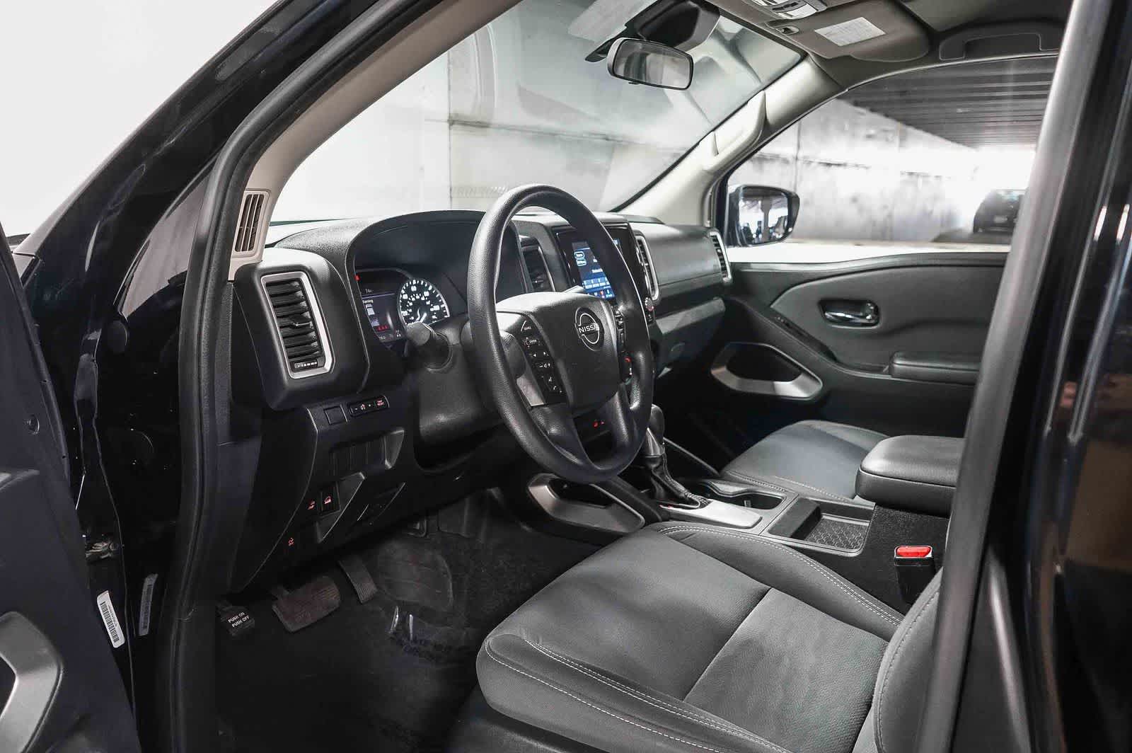 Nissan Frontier SV 2024