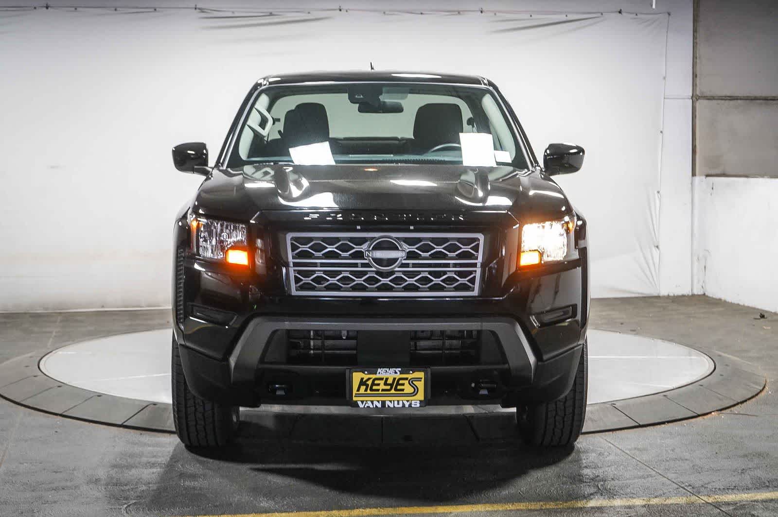 Nissan Frontier SV 2024