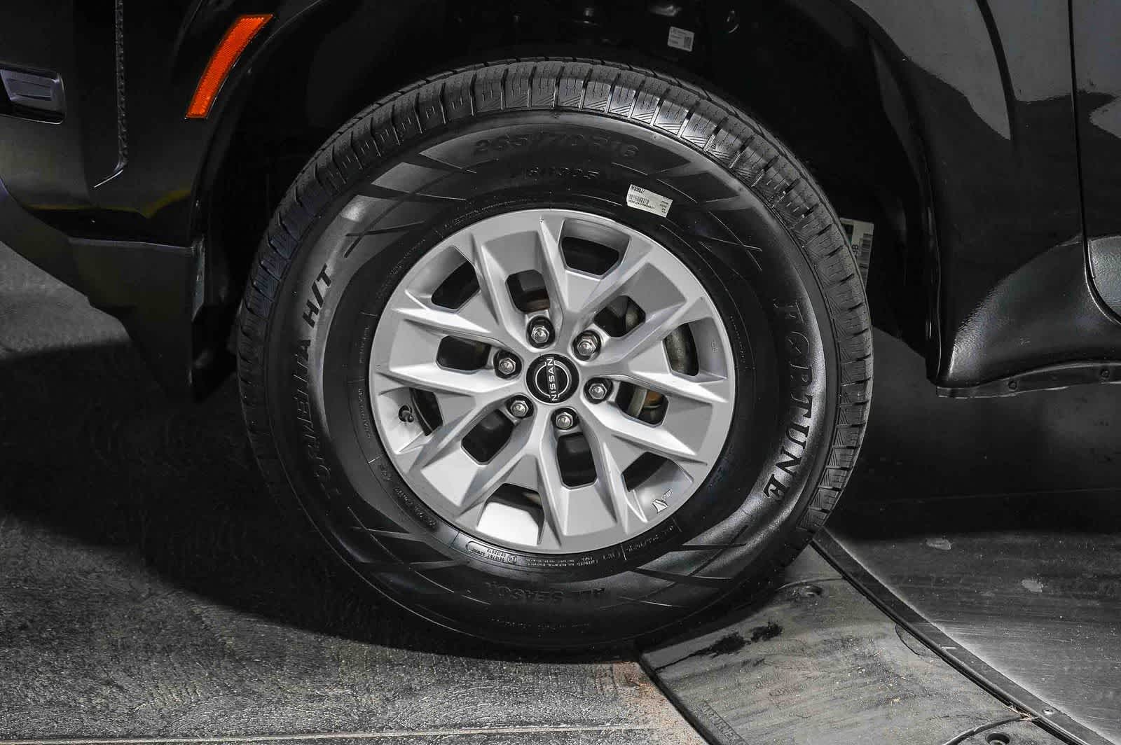 Nissan Frontier SV 2024