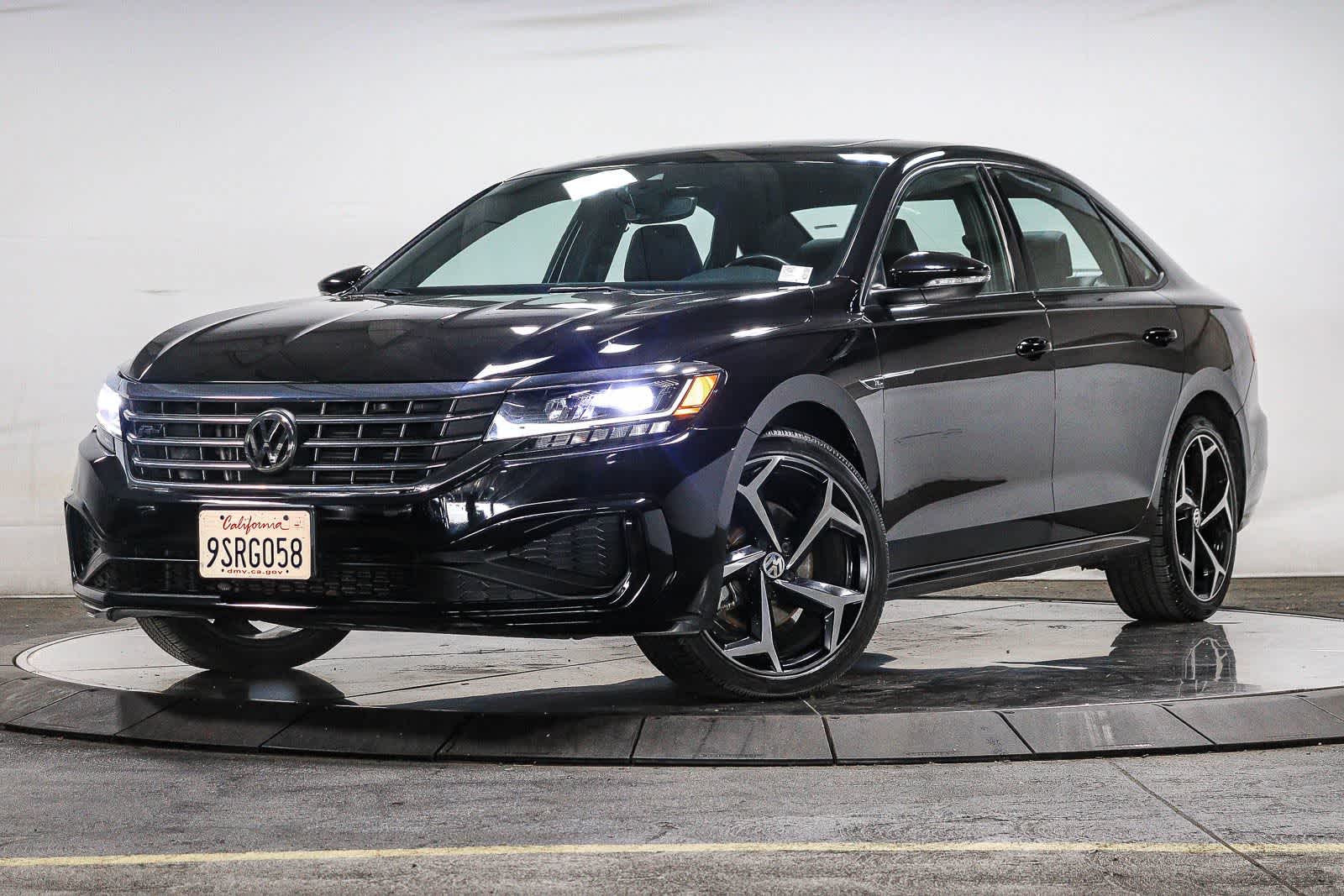 Volkswagen Passat 2.0T R-Line 2022