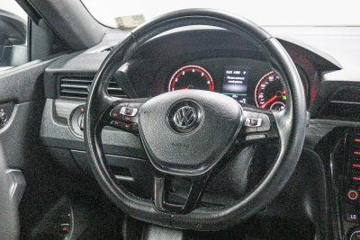 Volkswagen Passat 2.0T R-Line 2022
