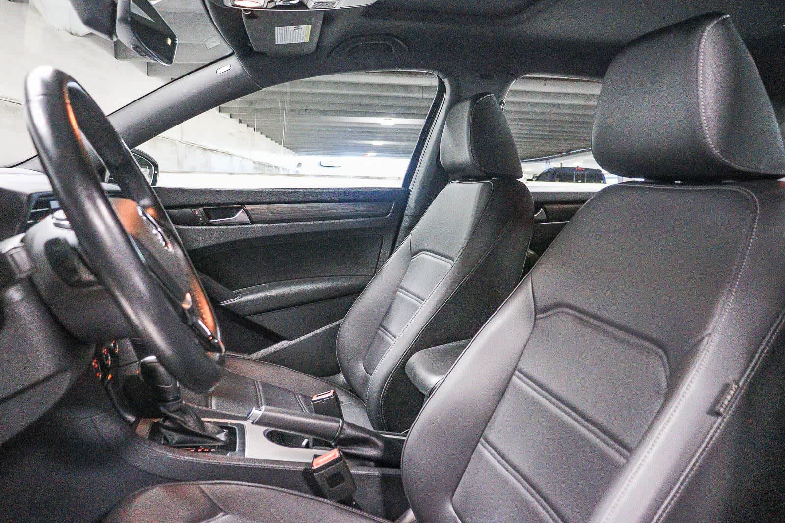 Volkswagen Passat 2.0T R-Line 2022