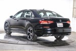 Volkswagen Passat 2.0T R-Line 2022