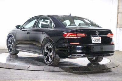 Volkswagen Passat 2.0T R-Line 2022