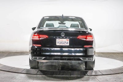 Volkswagen Passat 2.0T R-Line 2022