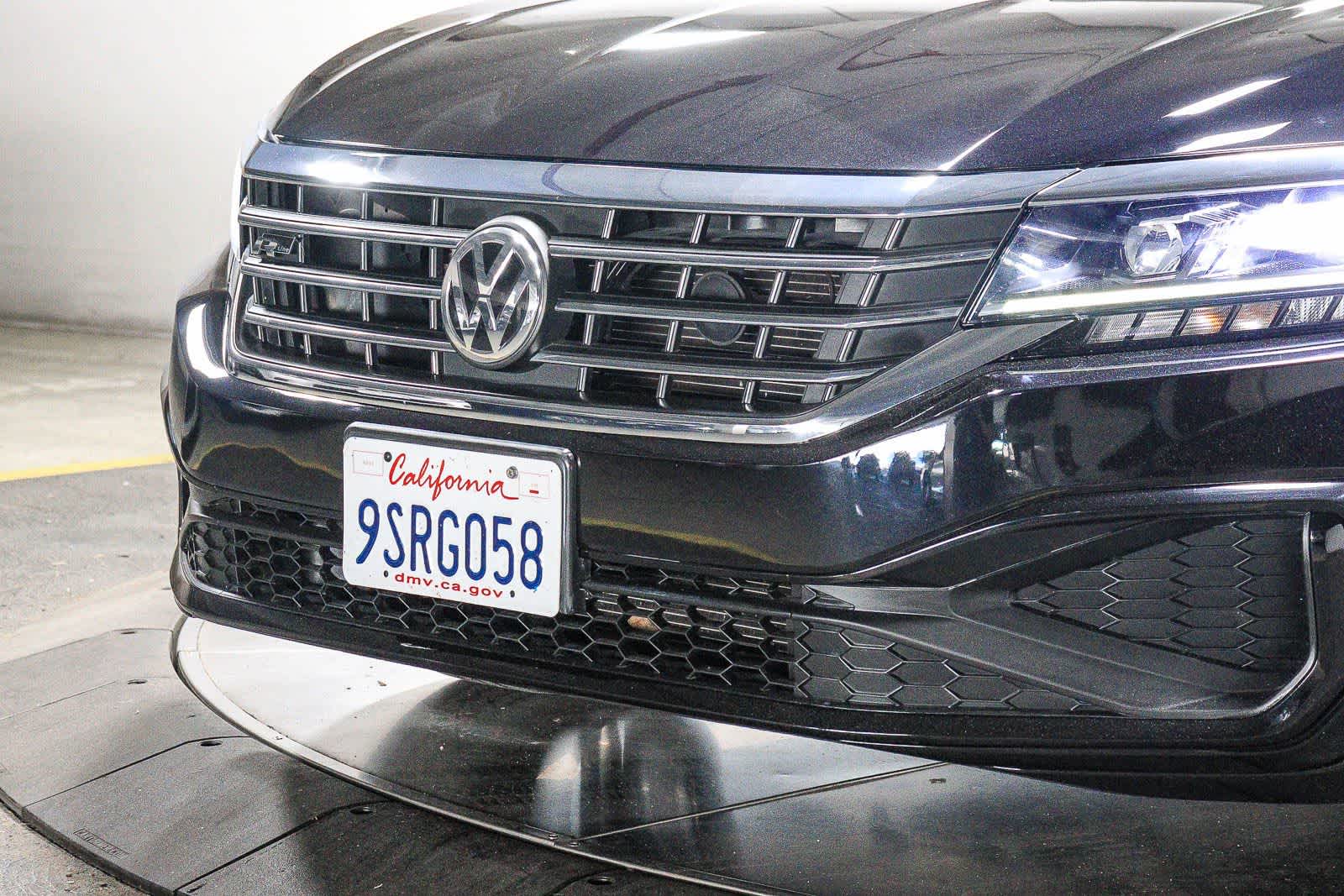Volkswagen Passat 2.0T R-Line 2022