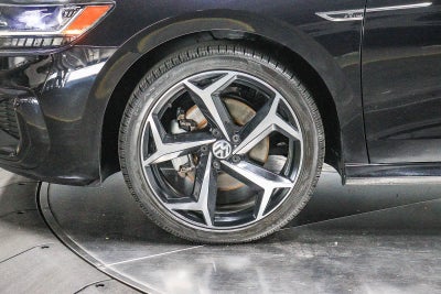 Volkswagen Passat 2.0T R-Line 2022