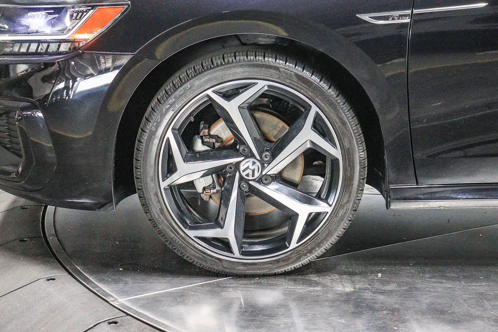 Volkswagen Passat 2.0T R-Line 2022
