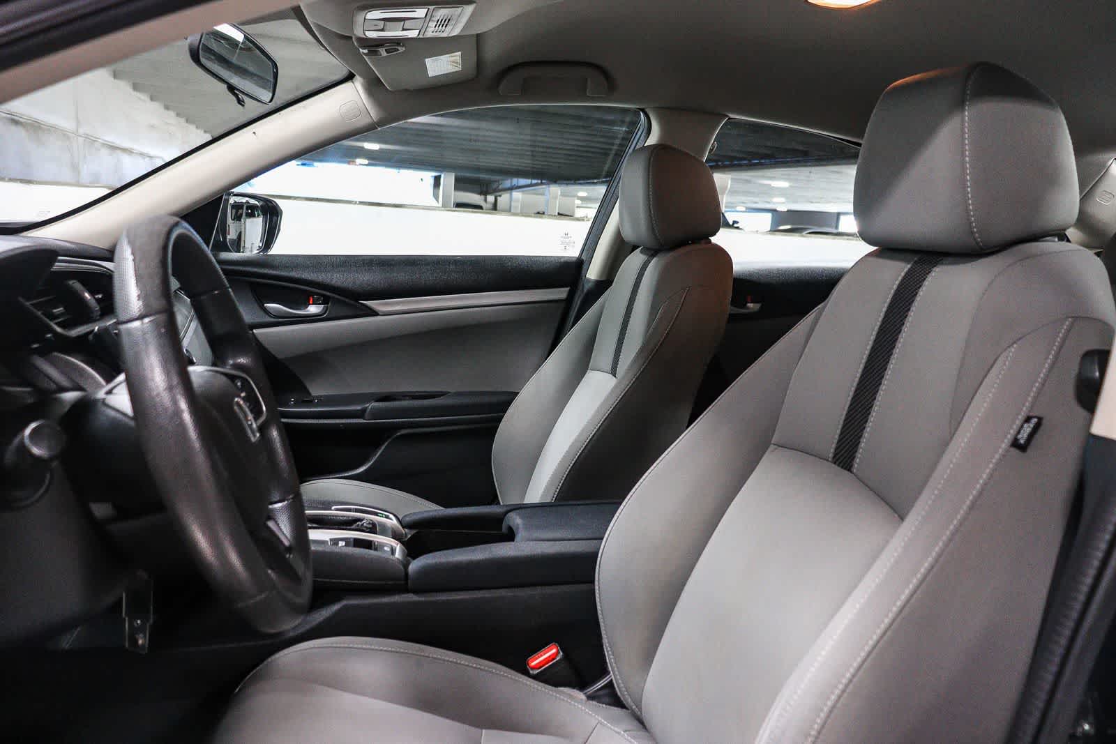 Honda Civic Sedán LX 2017