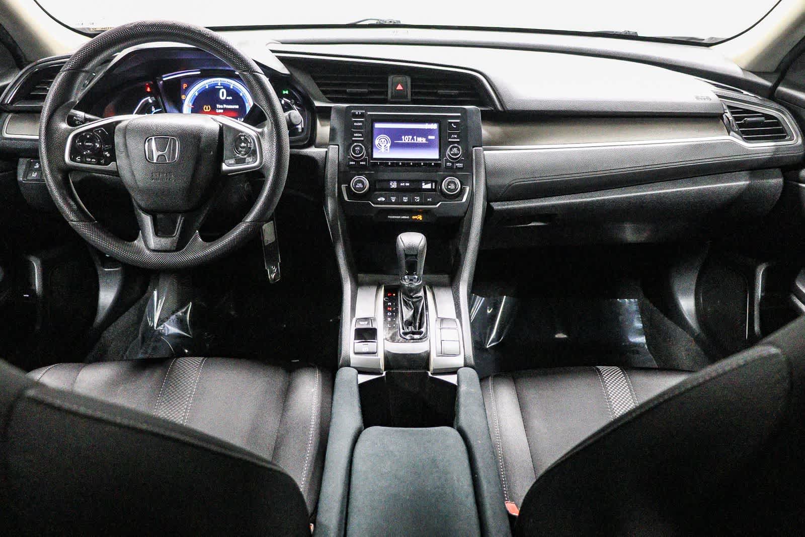 Honda Civic Sedán LX 2019
