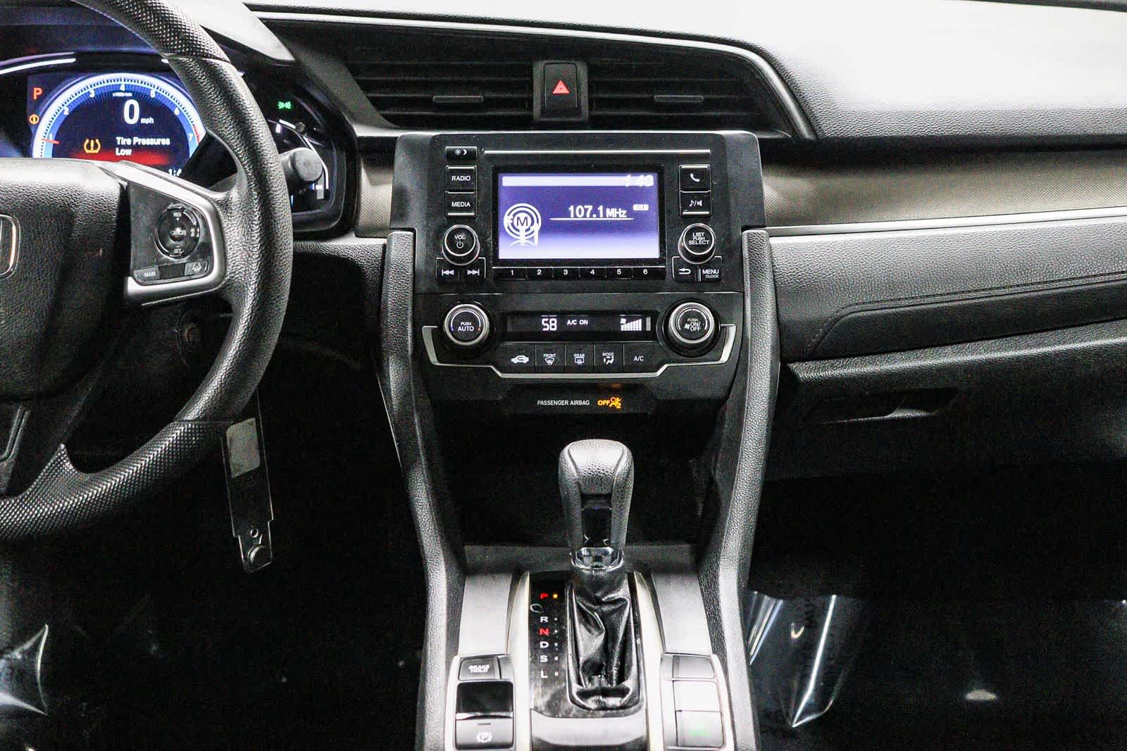 Honda Civic Sedán LX 2019