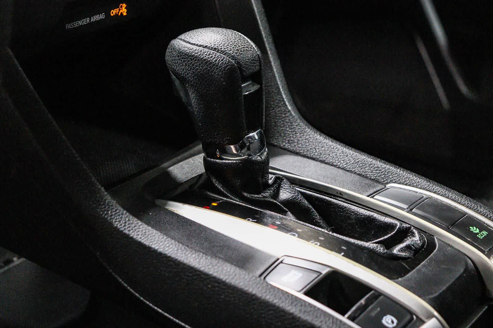 Honda Civic Sedán LX 2019
