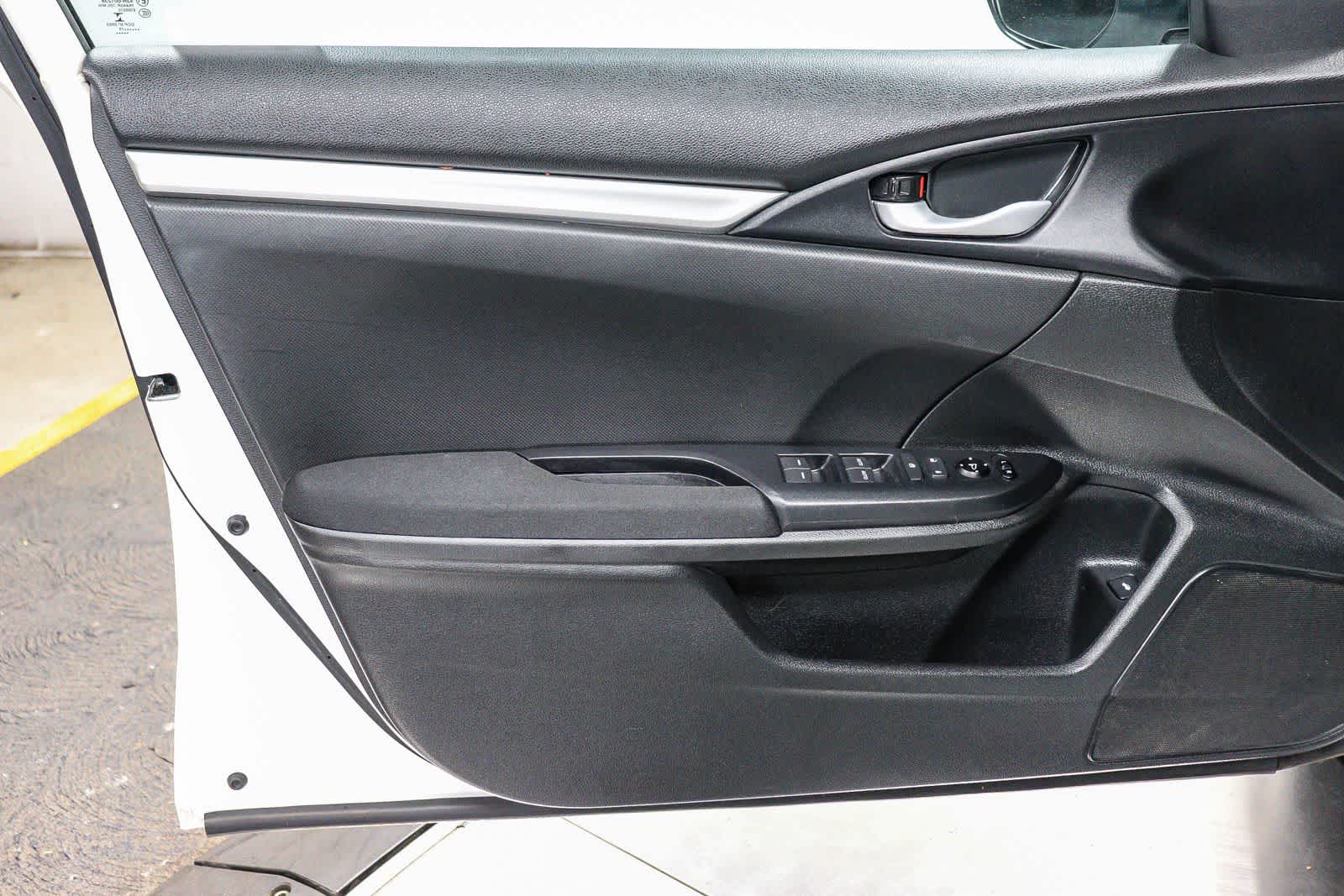 Honda Civic Sedán LX 2019