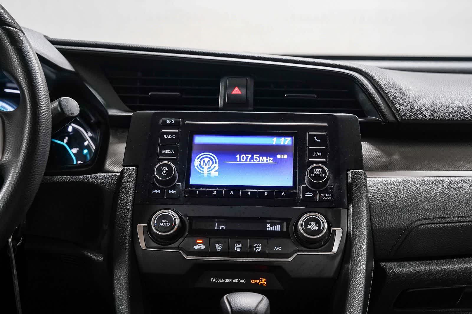Honda Civic Sedán LX 2020