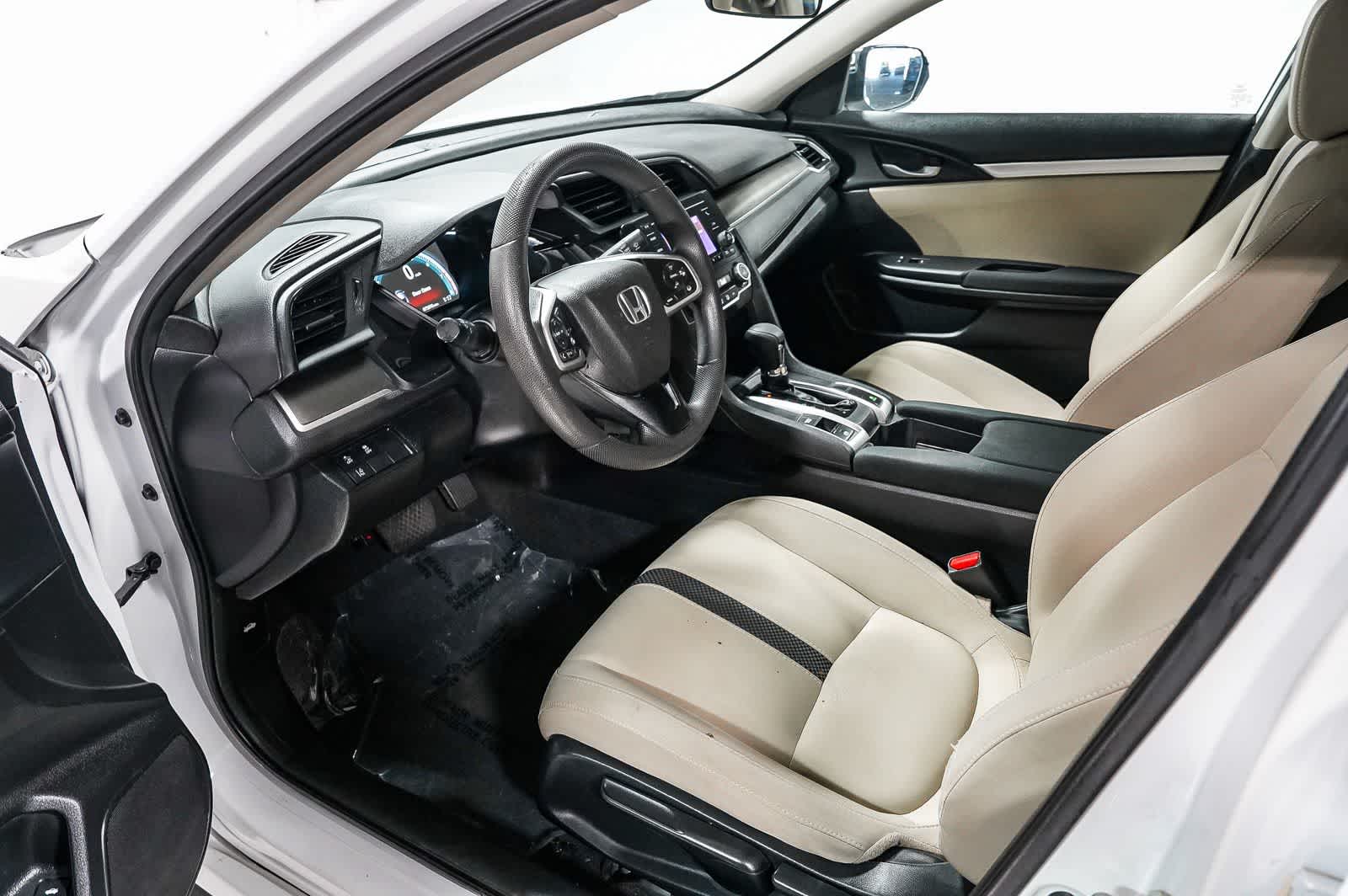 Honda Civic Sedán LX 2020
