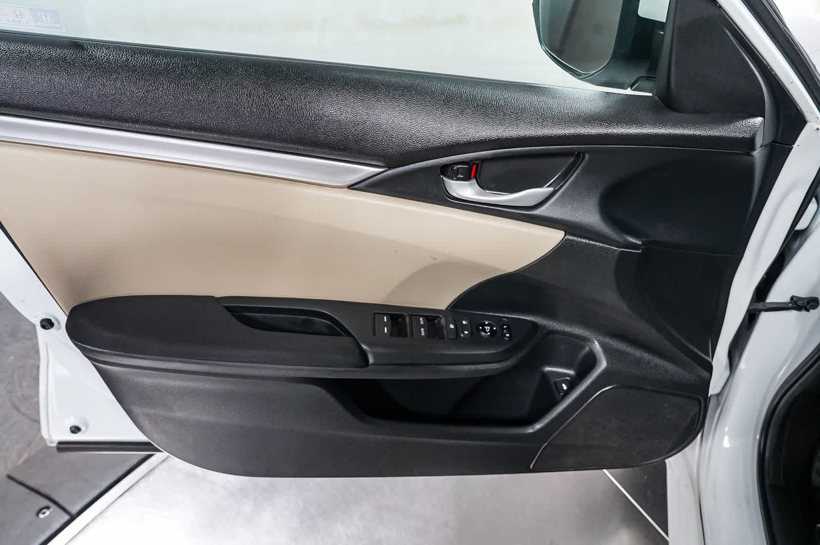 Honda Civic Sedán LX 2020