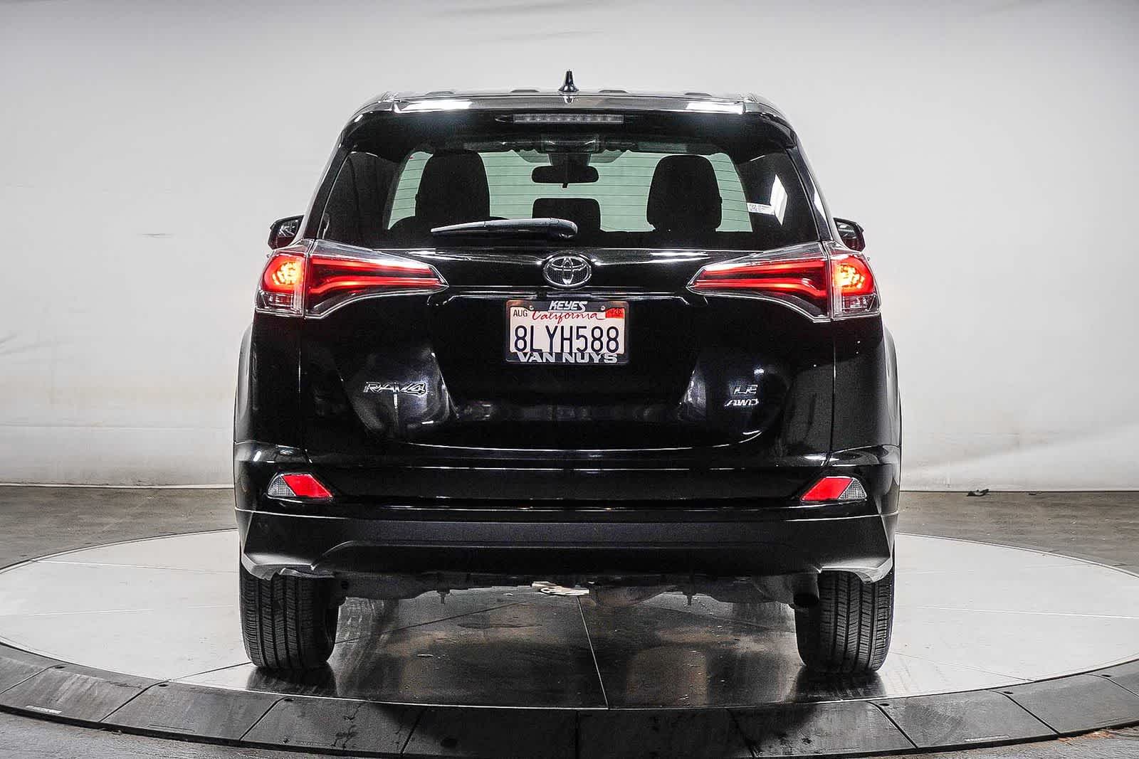 Toyota RAV4 LE 2018