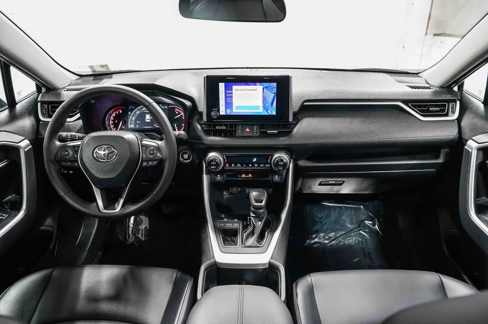 Toyota RAV4 XLE Premium 2024