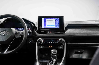 Toyota RAV4 XLE Premium 2024
