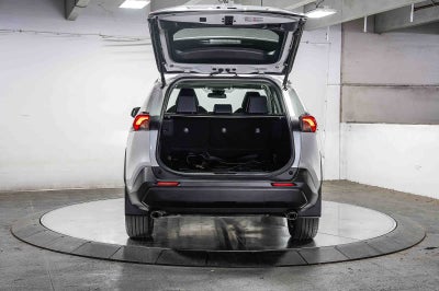 Toyota RAV4 XLE Premium 2024