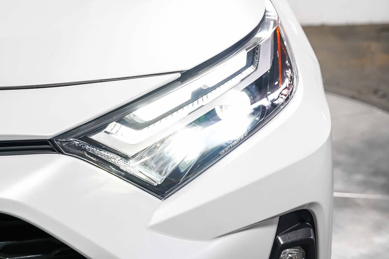 Toyota RAV4 XLE Premium 2024