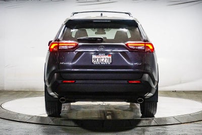 Toyota RAV4 XLE Premium 2024