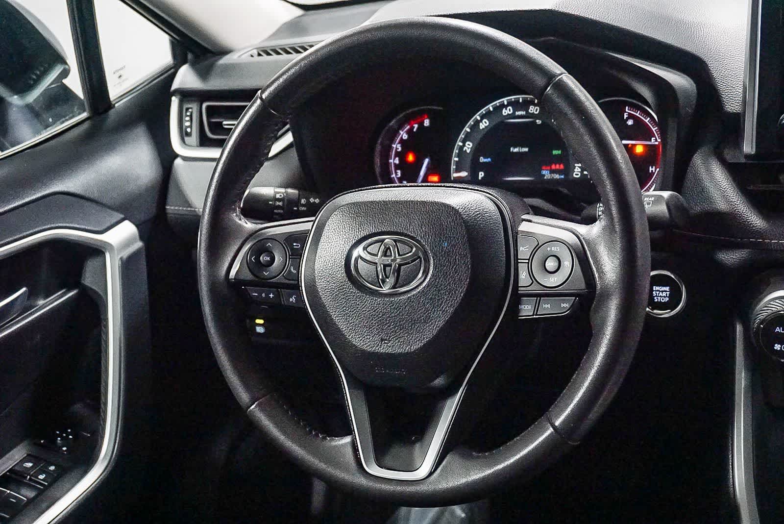 Toyota RAV4 XLE Premium 2024