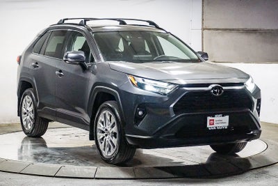 Toyota RAV4 XLE Premium 2024