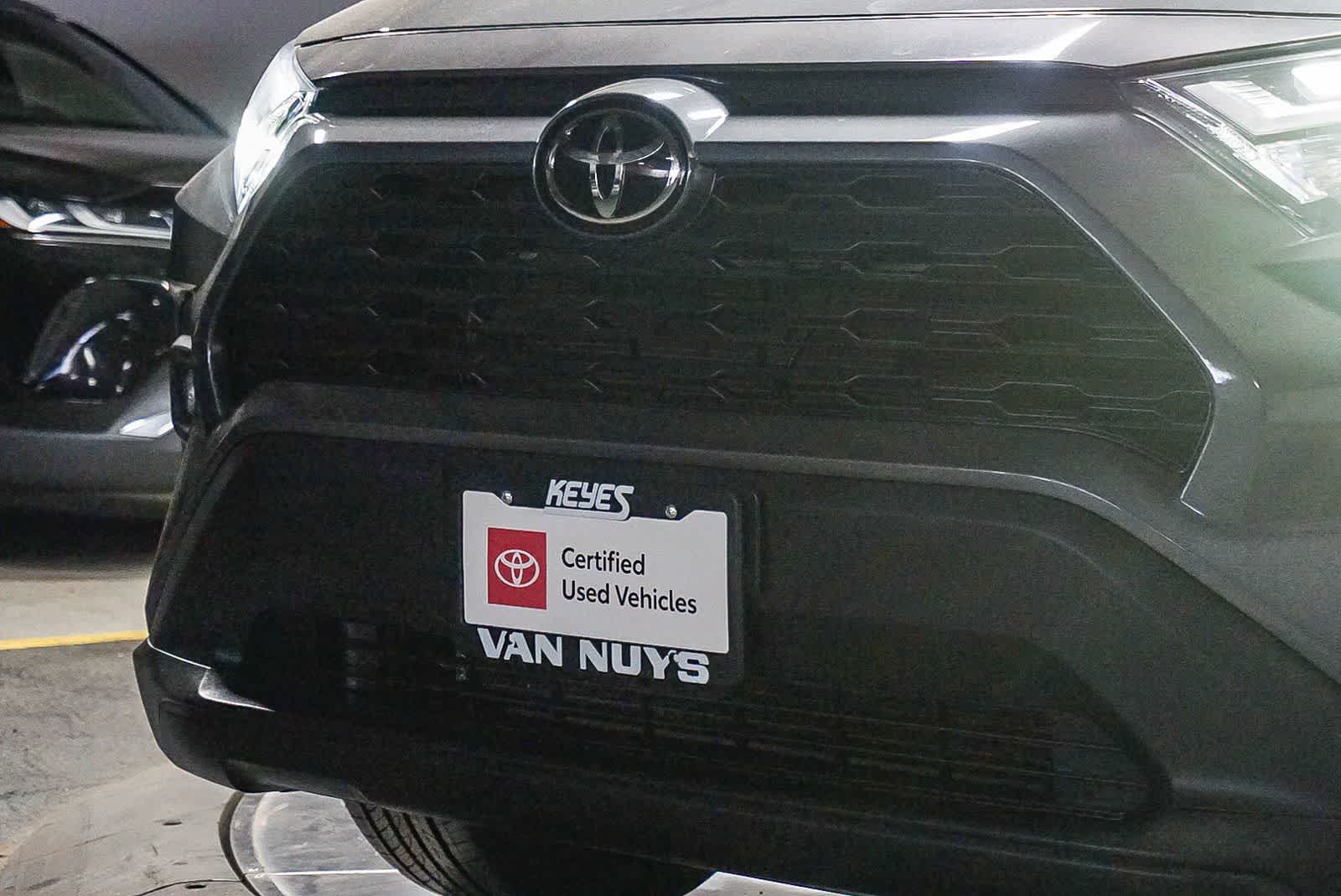 Toyota RAV4 XLE Premium 2024