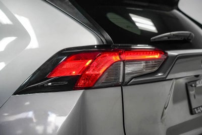 Toyota RAV4 LE 2021