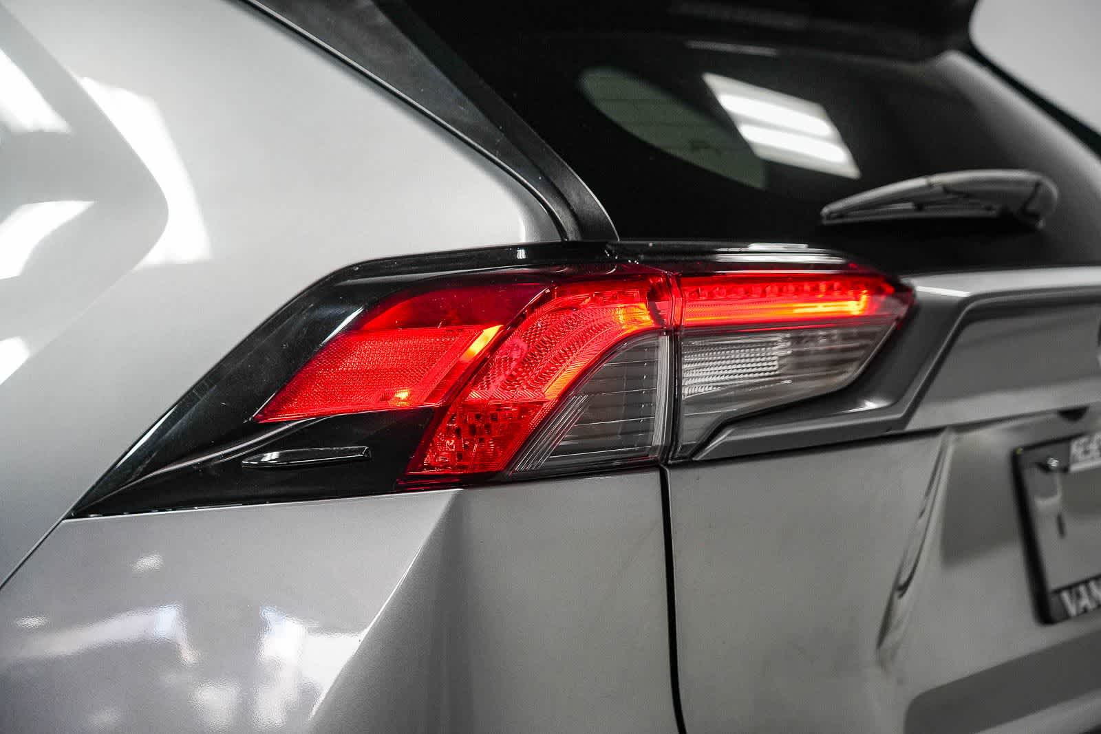Toyota RAV4 LE 2021