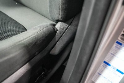 Toyota RAV4 LE 2021
