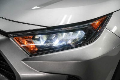 Toyota RAV4 LE 2021