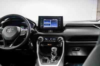 Toyota RAV4 LE 2022