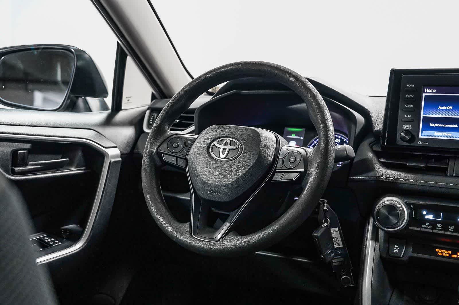 Toyota RAV4 LE 2022