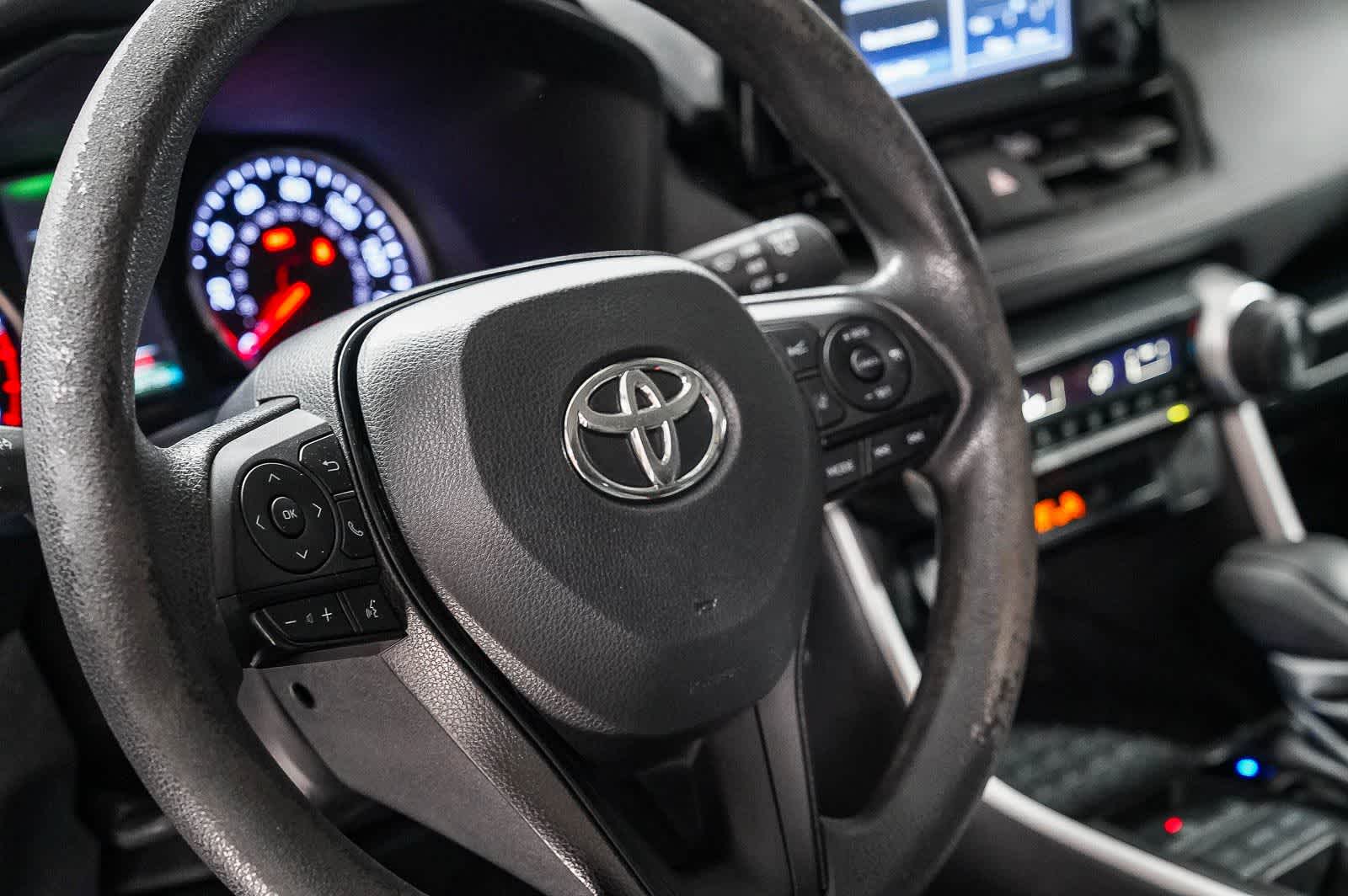 Toyota RAV4 LE 2022