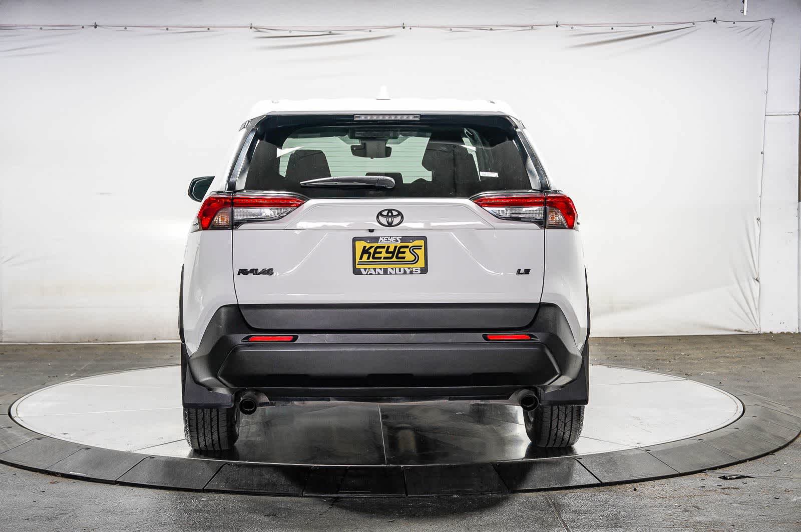 Toyota RAV4 LE 2022