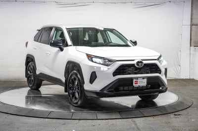 Toyota RAV4 LE 2022