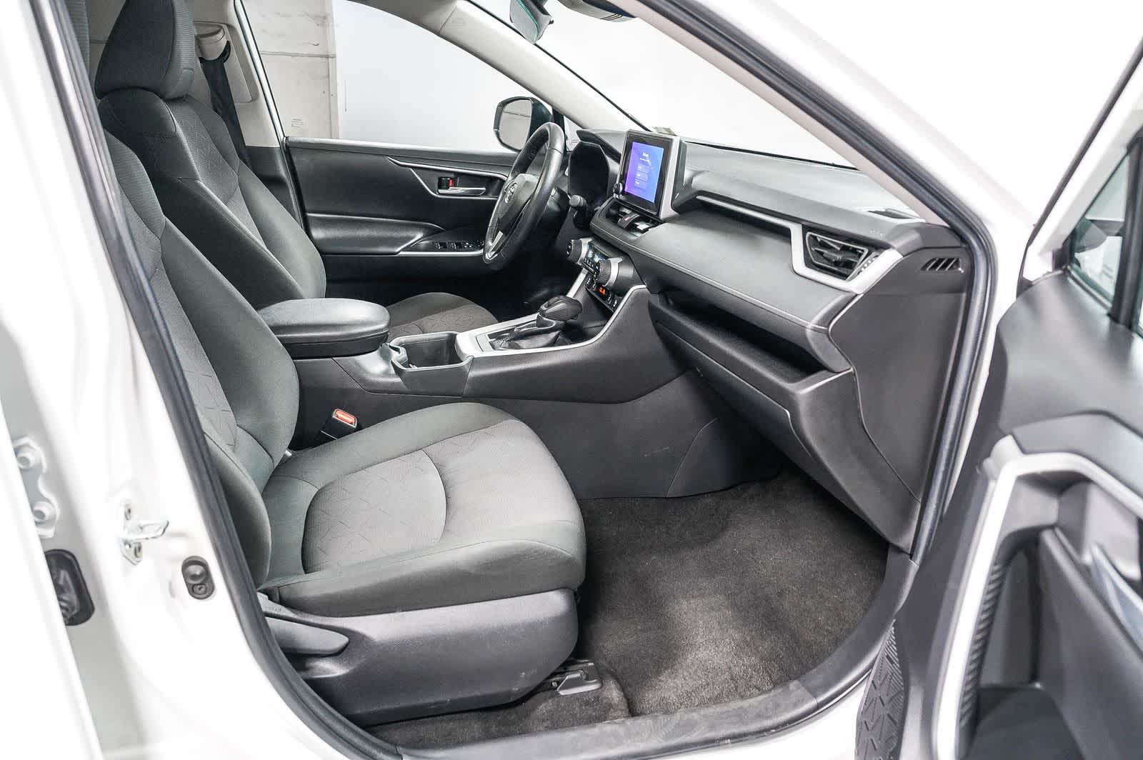 Toyota RAV4 XLE 2023