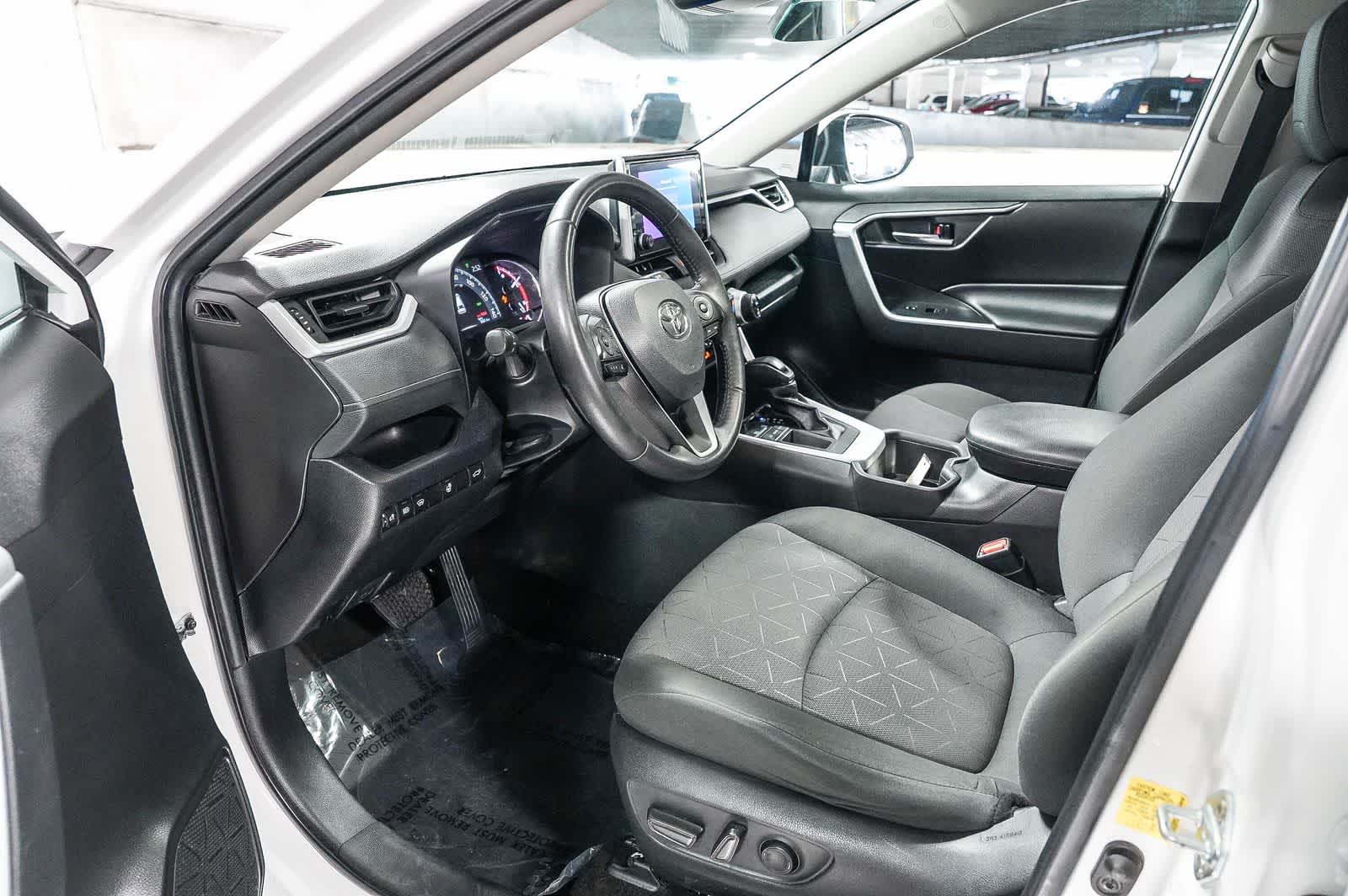 Toyota RAV4 XLE 2023